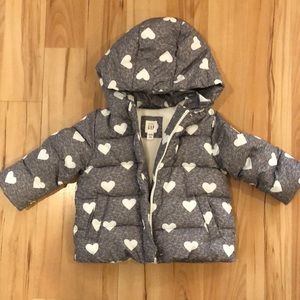 Baby Gap Gray Puffer coat with white hearts